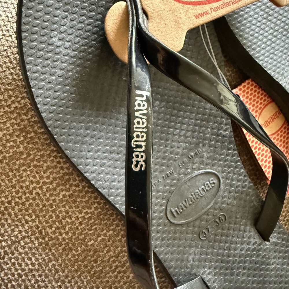 Havaianas You Metallic Black Logo Flip Flops Size 7/8